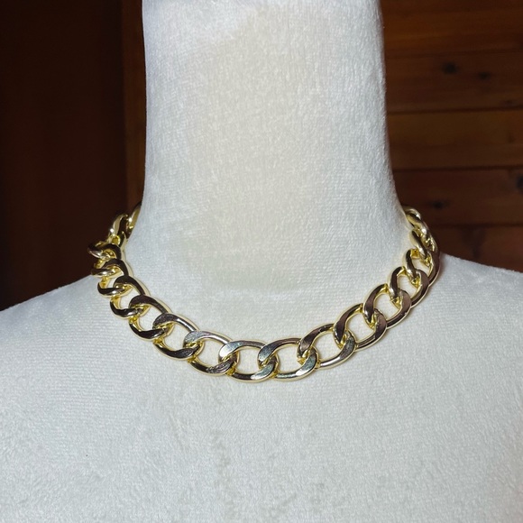 Vintage Gold Tone Curb Chain Necklace - Picture 8 of 8